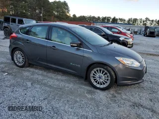 2015 Ford Focus Electric with VIN 1FADP3R46FL208661, listed as a Copart auction lot 85359504 with 74,603 mi miles and Clean title. Bid and sale history available at DreamBid. Image 4.