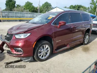2021 Chrysler Pacifica Touring L z VIN 2C4RC1BG2MR553176, wystawiony jako Copart lot #56999555 z przebiegiem 53 758 mil mil oraz Szkoda całkowita • Salvage title. Historia ofert i sprzedaży dostępna na DreamBid. Obrazek 1.