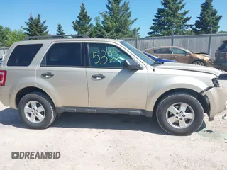 2012 Ford Escape XLT с VIN 1FMCU9DG9CKC62438, выставлен на аукционе IAAI как лот 42655392 с пробегом 129 503 миль миль и . История ставок и продаж доступна на DreamBid. Изображение 13.