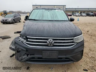 2022 Volkswagen Tiguan S with VIN 3VV1B7AX9NM034513, listed as a Copart auction lot 43019025 with 71,010 mi miles and Salvage Title. Bid and sale history available at carsss.com. Image 5.
