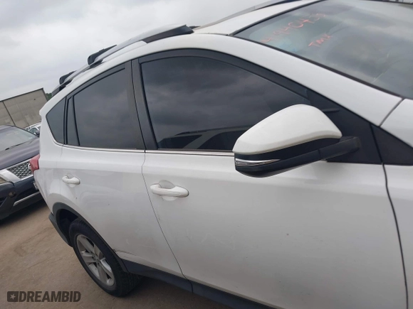 2014 Toyota RAV4 XLE with VIN 2T3WFREV3EW086537, listed as a IAAI auction lot 41940453 with 164,136 mi miles. Bid and sale history available at carsss.com. Image 13.