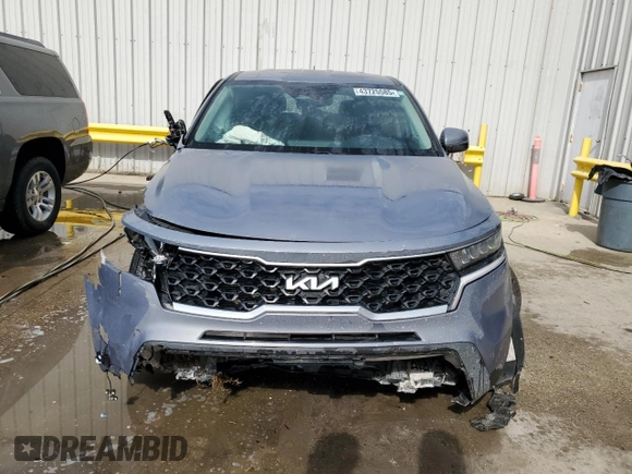 2023 Kia Sorento LX with VIN 5XYRG4LC8PG210737, listed as a Copart auction lot 43725585 with 22,588 mi miles and Salvage Title. Bid and sale history available at DreamBid. Image 5.