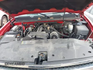 2007 Chevrolet Silverado 1500 Work Truck with VIN 1GCEC14067E553861, listed as a IAAI auction lot 41100376 with 177,573 mi miles. Bid and sale history available at carsss.com. Image 10.
