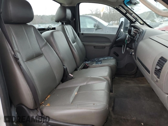 2014 GMC Sierra 1500 with VIN 1GT01ZC88EF185972, listed as a Copart auction lot 44773564 with 369,968 mi miles and Salvage Title. Bid and sale history available at DreamBid. Image 10.