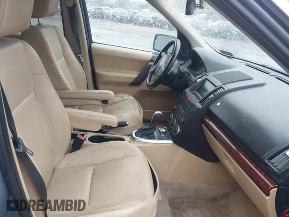 2008 Land Rover LR2 HSE with VIN SALFT24N48H098359, listed as a IAAI auction lot 42123864 with 131,551 mi miles and . Bid and sale history available at DreamBid. Image 5.