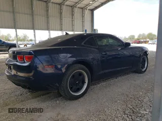2010 Chevrolet Camaro LS z VIN 2G1FA1EVXA9193050, wystawiony jako Copart lot #52046535 z przebiegiem 161 457 mil mil oraz Szkoda całkowita • Salvage title. Historia ofert i sprzedaży dostępna na DreamBid. Obrazek 3.