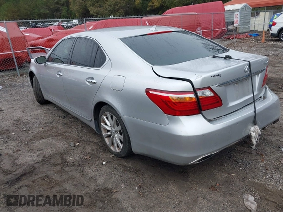 2011 Lexus LS 460 with VIN JTHBL5EF9B5108034, listed as a IAAI auction lot 40823390 with Not provided miles and . Bid and sale history available at DreamBid. Image 3.