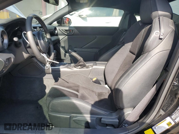 2024 Toyota 86 Premium with VIN JF1ZNBE16R9756596, listed as a Copart auction lot 45268525 with 10,611 mi miles and Clean Title. Bid and sale history available at DreamBid. Image 7.