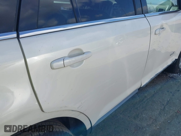 2008 Lincoln MKX with VIN 2LMDU68C38BJ12714, listed as a IAAI auction lot 40894971 with 65,582 mi miles. Bid and sale history available at carsss.com. Image 6.