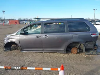 2012 Toyota Sienna SE with VIN 5TDXK3DC5CS264461, listed as a IAAI auction lot 41526874 with 1 mi miles. Bid and sale history available at carsss.com. Image 15.