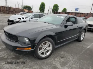 2005 Ford Mustang Deluxe z VIN 1ZVFT80N455184961, wystawiony jako Copart lot #60686675 z przebiegiem 170 145 mil mil oraz Czysty tytuł • Clean title. Historia ofert i sprzedaży dostępna na DreamBid. Obrazek 1.