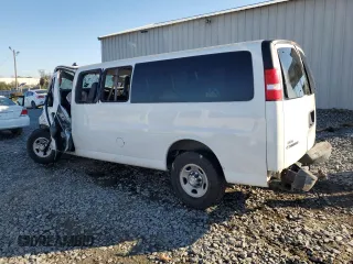 2020 Chevrolet Express Passenger LT z VIN 1GAZGPFG5L1191437, wystawiony jako Copart lot #87645385 z przebiegiem 60 735 mil mil oraz Nie do naprawy • Non repairable. Historia ofert i sprzedaży dostępna na DreamBid. Obrazek 2.