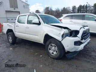 2018 Toyota Tacoma SR with VIN 5TFCZ5AN5JX139253, listed as a IAAI auction lot 41715831 with 111,950 mi miles and . Bid and sale history available at carsss.com. Image 1.