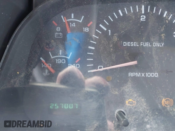 2001 Dodge 2500 with VIN 1B7KF23641J597636, listed as a IAAI auction lot 41843898 with 257,007 mi miles. Bid and sale history available at carsss.com. Image 7.