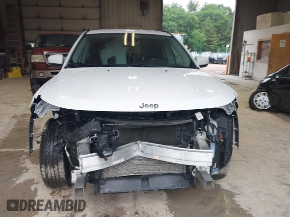 2020 Jeep Compass Altitude z VIN 3C4NJDBB6LT252156, wystawiony jako IAAI lot #42507699 z przebiegiem 47 261 mil mil oraz . Historia ofert i sprzedaży dostępna na DreamBid. Obrazek 13.