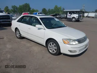 2000 Toyota Avalon XL z VIN 4T1BF28B2YU102103, wystawiony jako IAAI lot #42441529 z przebiegiem 256 568 mil mil oraz . Historia ofert i sprzedaży dostępna na DreamBid. Obrazek 1.