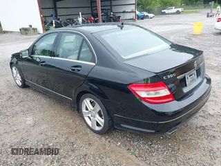 2011 Mercedes-Benz C 300 Sport с VIN WDDGF5EB7BR170896, выставлен на аукционе IAAI как лот 42624546 с пробегом 97 649 миль миль и . История ставок и продаж доступна на DreamBid. Изображение 3.