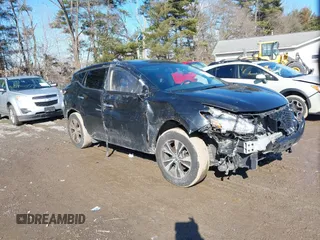2019 Nissan Murano S with VIN 5N1AZ2MS1KN121350, listed as a IAAI auction lot 41497667 with 113,810 mi miles. Bid and sale history available at carsss.com. Image 1.