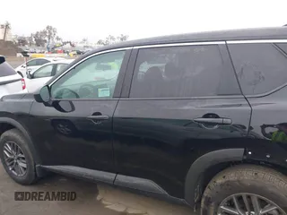 2025 Nissan Rogue S z VIN 5N1BT3ABXSC765294, wystawiony jako IAAI lot #41905928 z przebiegiem 600 mil mil oraz . Historia ofert i sprzedaży dostępna na DreamBid. Obrazek 15.
