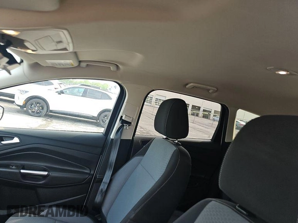 2017 Ford Escape SE z VIN 1FMCU9GD0HUD44281, wystawiony jako IAAI lot #42573170 z przebiegiem 99 085 mil mil oraz . Historia ofert i sprzedaży dostępna na DreamBid. Obrazek 9.