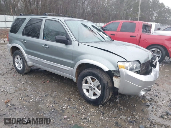 2005 Ford Escape Hybrid with VIN 1FMCU95H55KE10725, listed as a IAAI auction lot 41331983 with 1 mi miles. Bid and sale history available at carsss.com. Image 1.