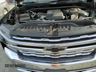 2020 Chevrolet Silverado 1500 LTZ z VIN 3GCUYGET7LG165730, wystawiony jako Copart lot #83983935 z przebiegiem 105 648 mil mil oraz Szkoda całkowita • Salvage title. Historia ofert i sprzedaży dostępna na DreamBid. Obrazek 13.