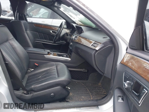 2016 Mercedes-Benz E-Class E 350 Luxury with VIN WDDHH8JBXGB335197, listed as a IAAI auction lot 41344354 with 96,164 mi miles. Bid and sale history available at carsss.com. Image 5.