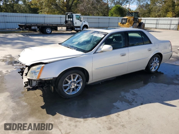 2010 Cadillac DTS w/1SC with VIN 1G6KD5EY6AU135425, listed as a Copart auction lot 80883794 with 114,664 mi miles and Salvage Title. Bid and sale history available at carsss.com. Image 1.
