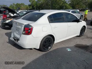 2012 Nissan Sentra 2.0 z VIN 3N1AB6AP0CL701340, wystawiony jako IAAI lot #42094800 z przebiegiem 189 128 mil mil oraz . Historia ofert i sprzedaży dostępna na DreamBid. Obrazek 4.