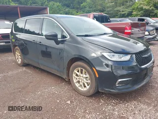 2023 Chrysler Pacifica Touring L с VIN 2C4RC1BG5PR560126, выставлен на аукционе IAAI как лот 42498673 с пробегом 76 096 миль миль и . История ставок и продаж доступна на DreamBid. Изображение 1.