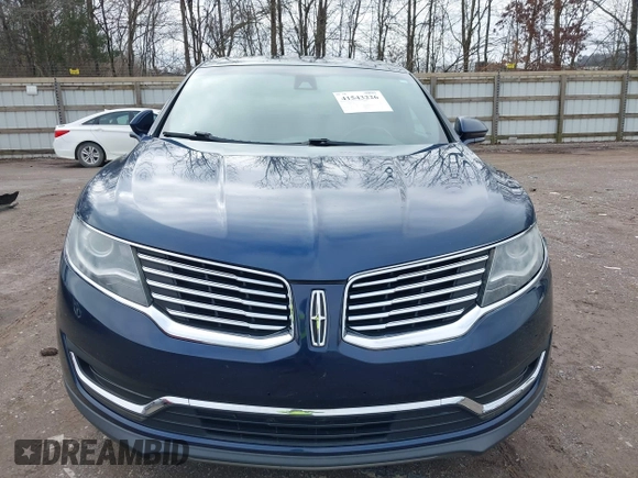 2017 Lincoln MKX Reserve with VIN 2LMPJ6LR4HBL26385, listed as a IAAI auction lot 41543226 with 59,562 mi miles. Bid and sale history available at carsss.com. Image 12.