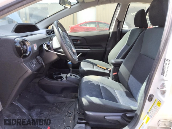 2016 Toyota Prius One z VIN JTDKDTB3XG1126067, wystawiony jako Copart lot #53493875 z przebiegiem 120 837 mil mil oraz Czysty tytuł • Clean title. Historia ofert i sprzedaży dostępna na DreamBid. Obrazek 7.