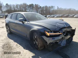 2020 Volvo V60 z VIN YV4102WK5L1035461, wystawiony jako Copart lot #39978503 z przebiegiem 39 013 mil mil oraz . Historia ofert i sprzedaży dostępna na DreamBid. Obrazek 4.