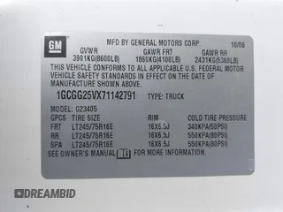 2007 Chevrolet Express Cargo Van with VIN 1GCGG25VX71142791, listed as a IAAI auction lot 41499942 with 235,223 mi miles. Bid and sale history available at carsss.com. Image 9.