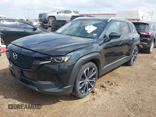2023 Mazda CX-50 S Premium Plus с VIN 7MMVABEM0PN138970, выставлен на аукционе IAAI как лот 42017075 с пробегом 35 691 миль миль и . История ставок и продаж доступна на DreamBid. Изображение 2.