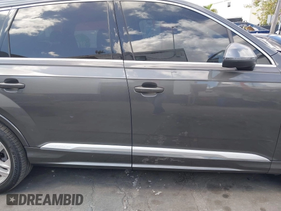 2020 Audi Q7 Premium with VIN WA1AXAF72LD011535, listed as a IAAI auction lot 41554635 with 48,970 mi miles. Bid and sale history available at carsss.com. Image 14.