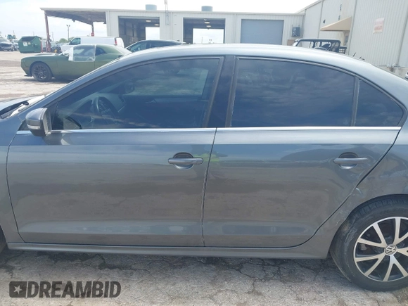 2017 Volkswagen Jetta SE with VIN 3VWDB7AJ1HM315584, listed as a IAAI auction lot 42481303 with 113,301 mi miles and . Bid and sale history available at DreamBid. Image 14.