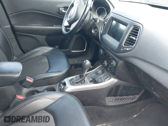 2020 Jeep Compass Latitude с VIN 3C4NJDBB9LT143240, выставлен на аукционе IAAI как лот 42236509 с пробегом 77 296 миль миль и . История ставок и продаж доступна на DreamBid. Изображение 5.