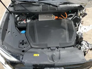 2024 Audi Q8 e-tron Premium Plus z VIN WA15AAGE8RB017425, wystawiony jako Copart lot #75212724 z przebiegiem 7 103 mil mil oraz Szkoda całkowita • Salvage title. Historia ofert i sprzedaży dostępna na DreamBid. Obrazek 12.