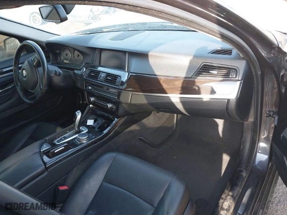 2015 BMW 5 Series 528i xDrive with VIN WBA5A7C55FG142666, listed as a IAAI auction lot 41183686 with 118,325 mi miles. Bid and sale history available at carsss.com. Image 5.