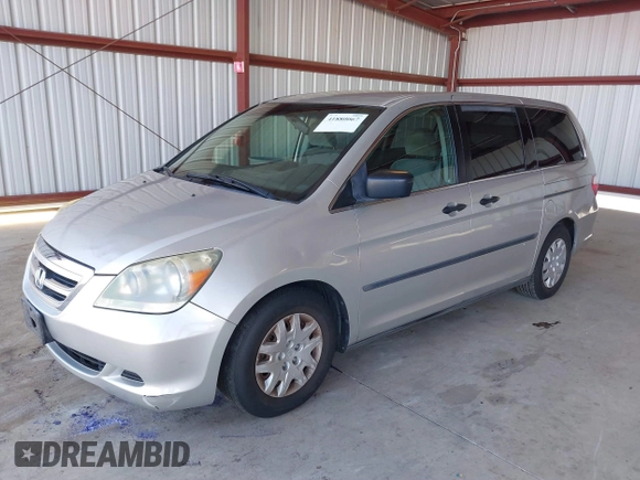 2005 Honda Odyssey LX with VIN 5FNRL38255B131729, listed as a IAAI auction lot 41880067 with 333,450 mi miles. Bid and sale history available at carsss.com. Image 2.