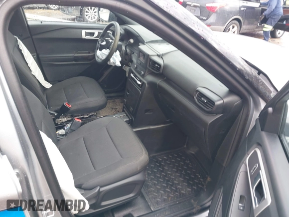 2023 Ford Police Interceptor Utility z VIN 1FM5K8AB3PGA35241, wystawiony jako IAAI lot #41505013 z przebiegiem 13 136 mil mil oraz . Historia ofert i sprzedaży dostępna na DreamBid. Obrazek 5.
