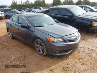2013 Acura ILX Tech Pkg with VIN 19VDE1F79DE013364, listed as a IAAI auction lot 41059783 with 140,574 mi miles. Bid and sale history available at carsss.com. Image 1.