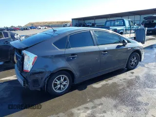 2011 Toyota Prius I z VIN JTDKN3DU5B1458400, wystawiony jako IAAI lot #42244466 z przebiegiem Nie podano mil oraz . Historia ofert i sprzedaży dostępna na DreamBid. Obrazek 4.