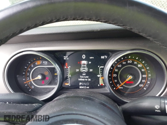 2018 Jeep Wrangler Unlimited Sport z VIN 1C4HJXDN2JW324872, wystawiony jako IAAI lot #42112231 z przebiegiem 80 412 mil mil oraz . Historia ofert i sprzedaży dostępna na DreamBid. Obrazek 7.