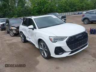 2022 Audi Q3 S line Premium Plus z VIN WA1EECF39N1025078, wystawiony jako IAAI lot #42210251 z przebiegiem 28 841 mil mil oraz . Historia ofert i sprzedaży dostępna na DreamBid. Obrazek 1.