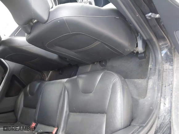 2015 Volvo XC60 T6 with VIN YV4902RK1F2731585, listed as a IAAI auction lot 41669105 with NaN miles. Bid and sale history available at carsss.com. Image 8.