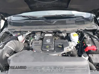 2024 Ram 2500 Laramie z VIN 3C6UR5FL3RG141327, wystawiony jako IAAI lot #41390825 z przebiegiem 8 002 mil mil oraz . Historia ofert i sprzedaży dostępna na DreamBid. Obrazek 10.