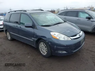 2010 Toyota Sienna XLE z VIN 5TDDK4CC4AS033039, wystawiony jako IAAI lot #41725198 z przebiegiem 119 618 mil mil oraz . Historia ofert i sprzedaży dostępna na DreamBid. Obrazek 1.