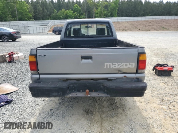 1992 Mazda B-Series Truck with VIN JM2UF3137N0287091, listed as a Copart auction lot 54333985 with 217,747 mi miles and Clean Title. Bid and sale history available at DreamBid. Image 6.